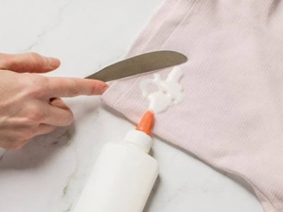 پاک کردن چسب یک دو سه از روی لباس